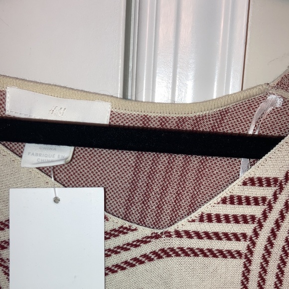 H&M Geometric Sweater - Picture 4 of 6